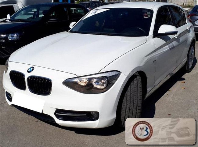 LOTE 003 BMW SÉRIE 1 120i 2.0 SPORT 2015